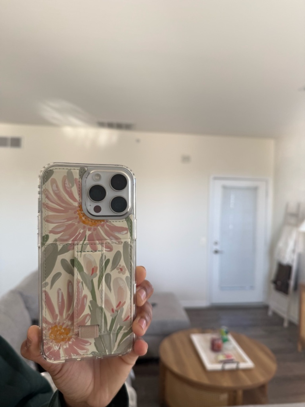 Walli Painted Daisy iPhone 16 Pro Max Case